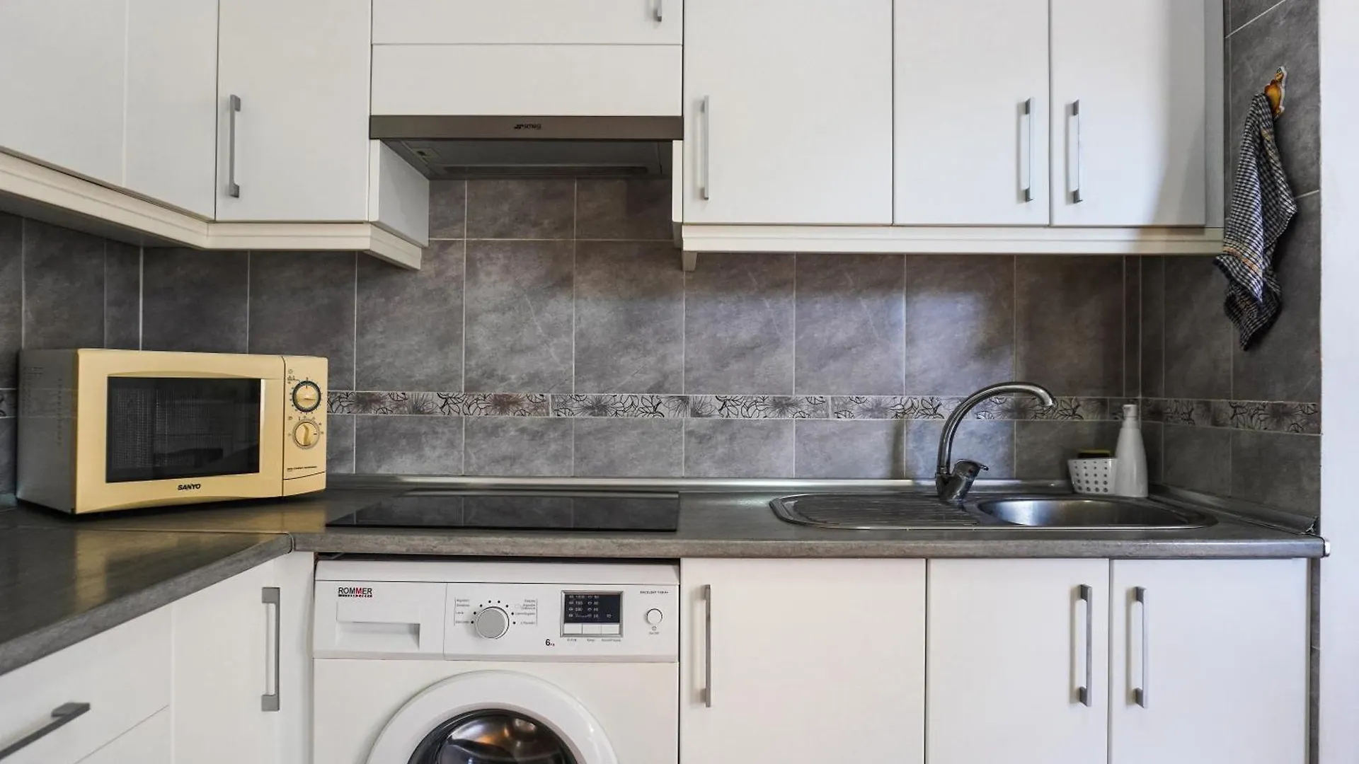 Blue Coast Apartment With Pool & Wifi Арона 0*,  Испания