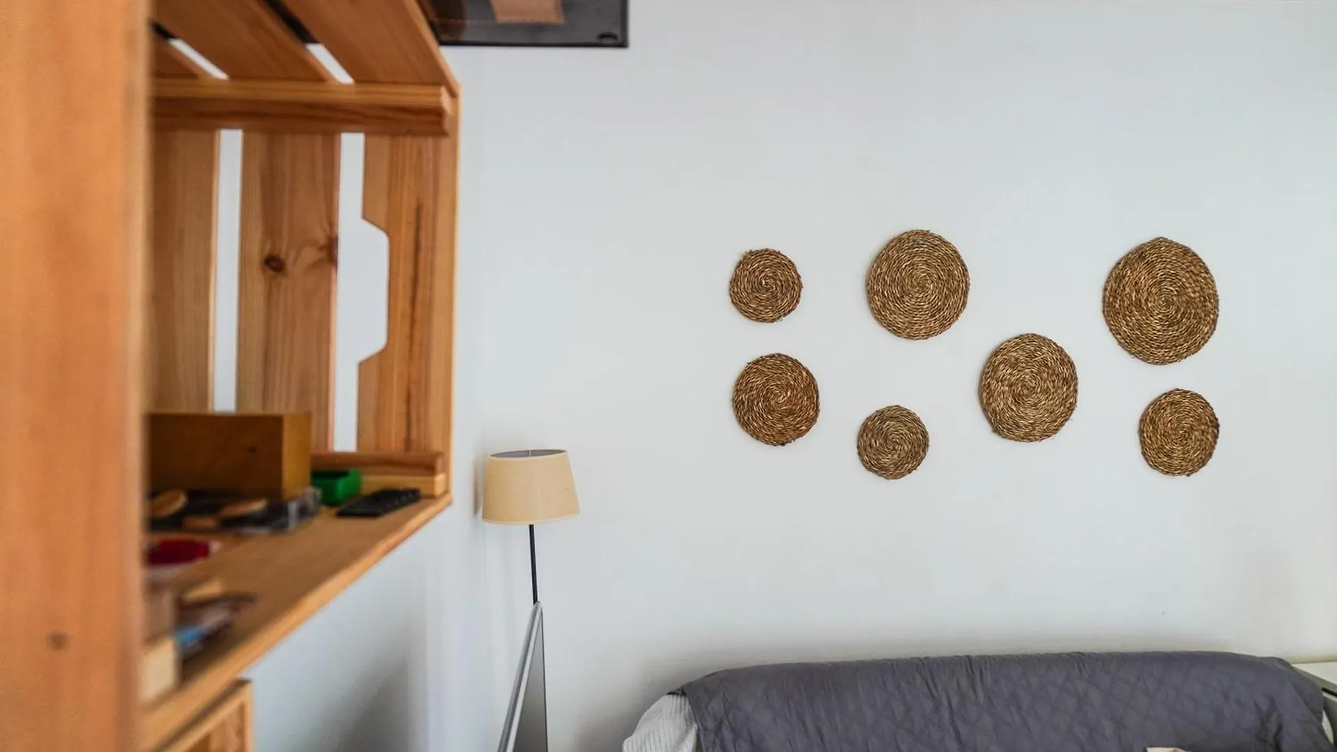 Blue Coast Apartment With Pool & Wifi Арона